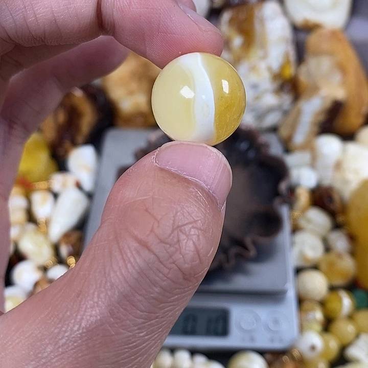 琥珀未镶嵌珠宝奇石我