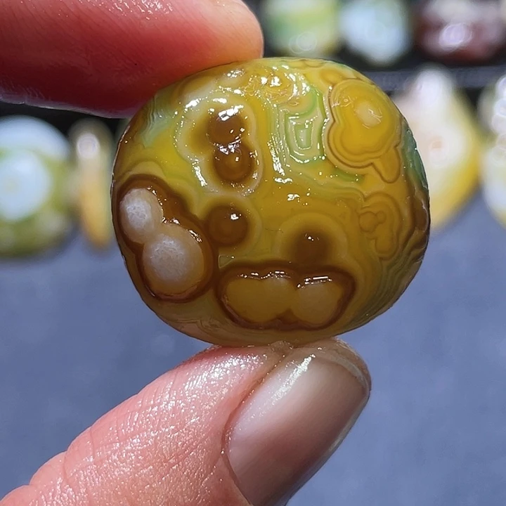 玛瑙/玉髓未镶嵌珠宝奇石