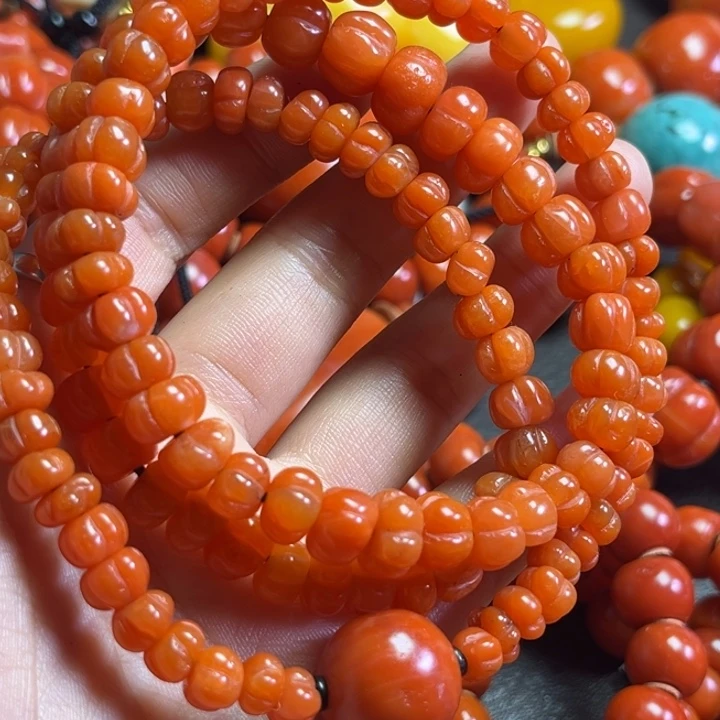 颈饰琉璃智**得琉璃…………