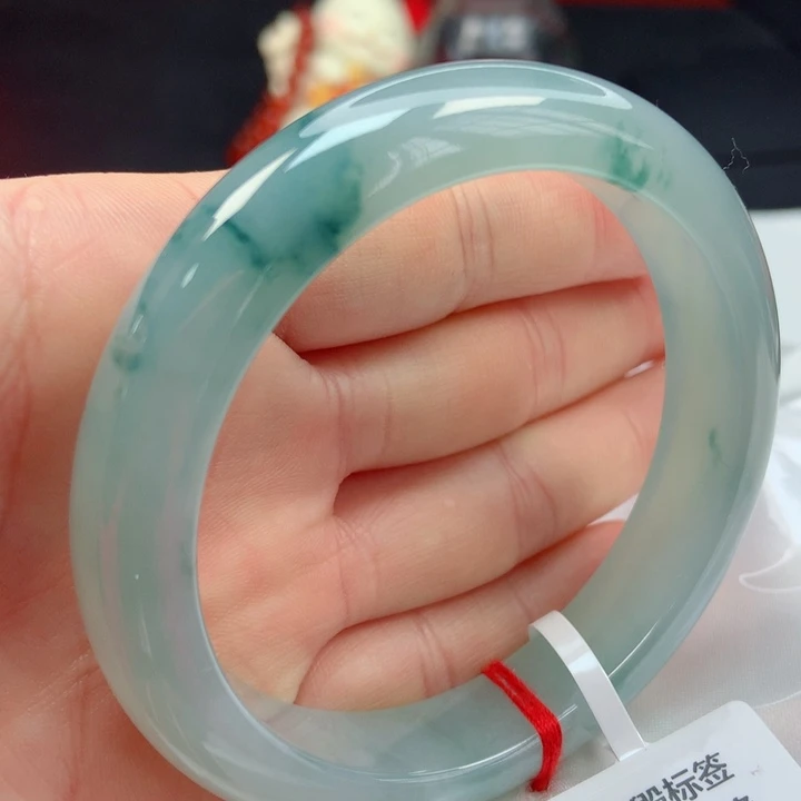 翡翠手镯未镶嵌57圈