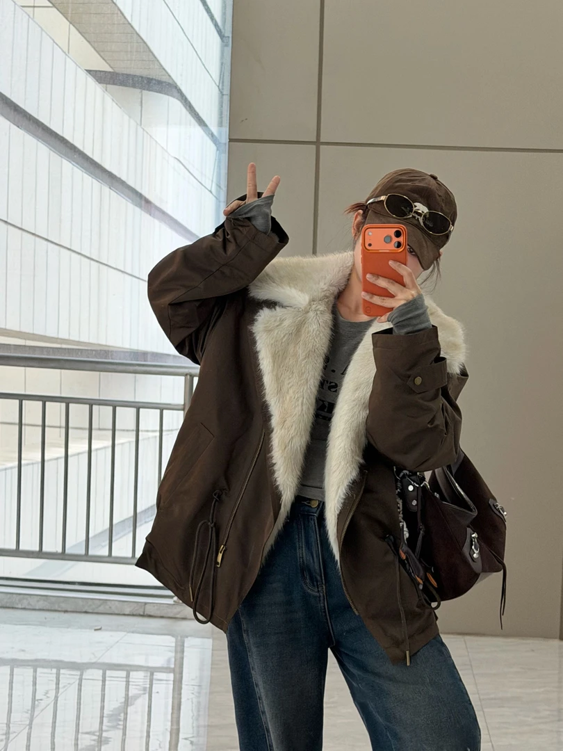 【HDH】冬季中长款加绒大翻领派客服外套