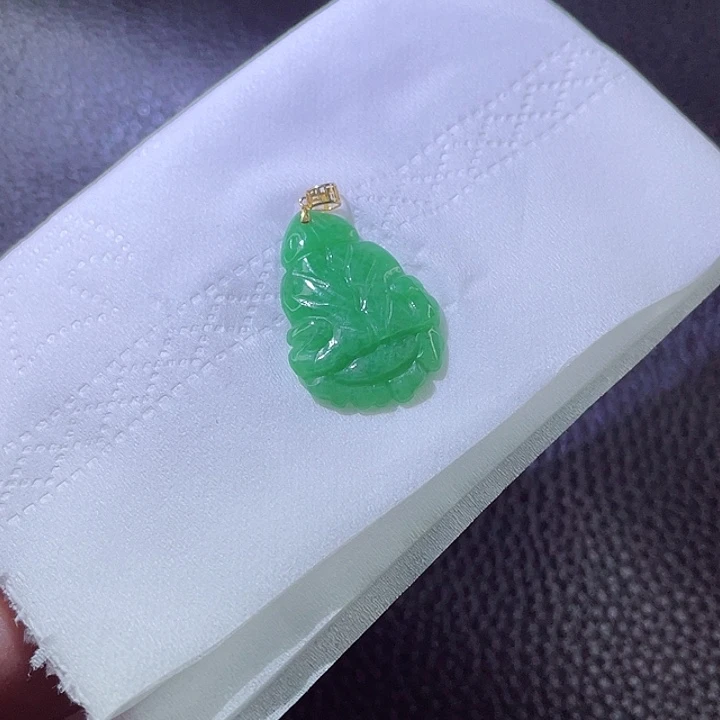 翡翠颈饰18K金镶嵌翡翠