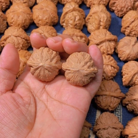 【闪购商品】吊坠文玩核桃黄金甲铁锤35