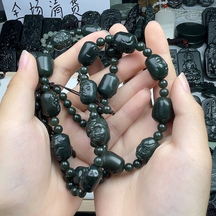 颈饰未镶嵌和田玉?****