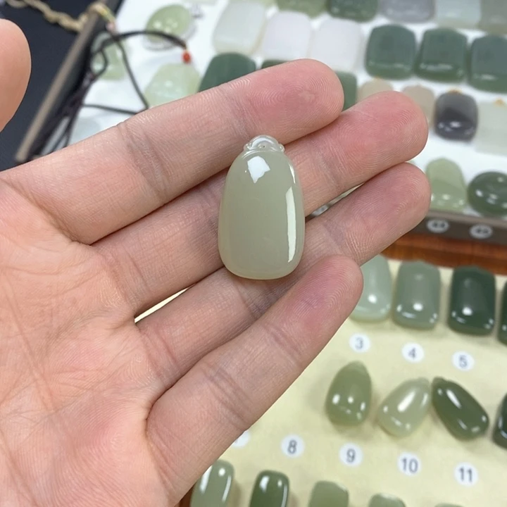 和田玉颈饰未镶嵌C***阳