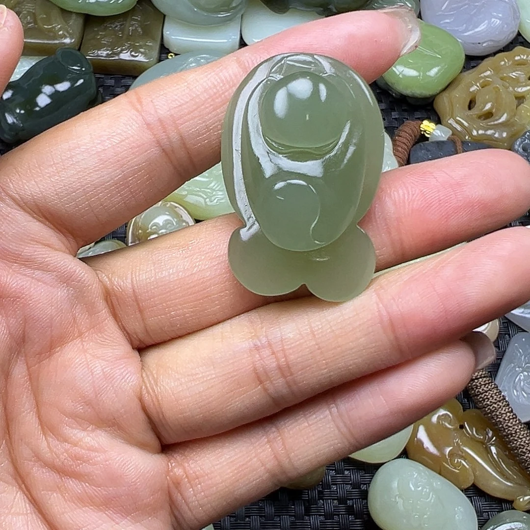 和田玉未镶嵌颈饰卡37.3