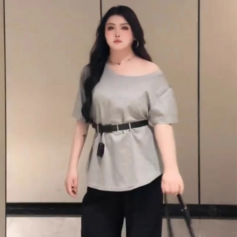 适合胖mm大码女装灰色斜肩短袖T恤女夏季宽松遮肚子休闲露肩上衣