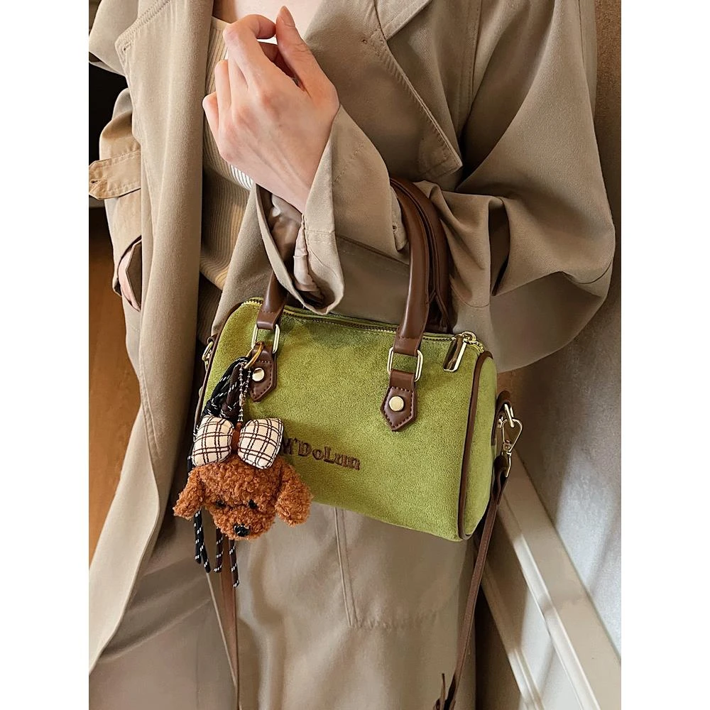 高级质感复古手提枕头包包女2025新款秋冬百搭通勤单肩斜挎小拎包