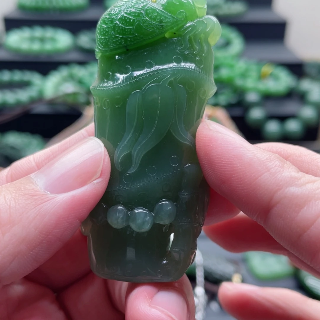 和田玉（碧玉）未镶嵌颈饰