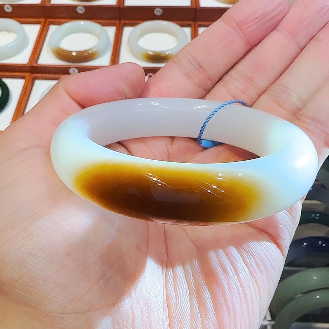 未镶嵌手镯和田玉且末一口老红糖56 57 58