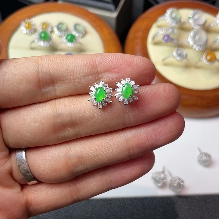 翡翠未镶嵌耳钉耳钉