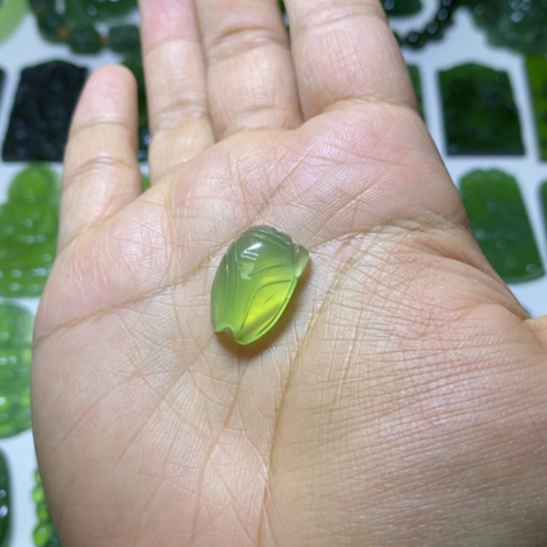 【闪购商品】未镶嵌蛇纹石玉颈饰