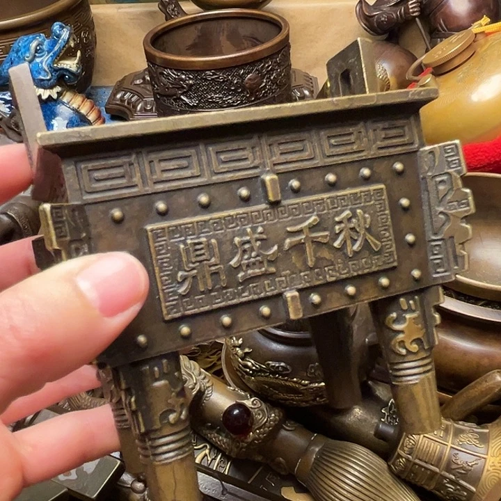 精美铜器批发档口