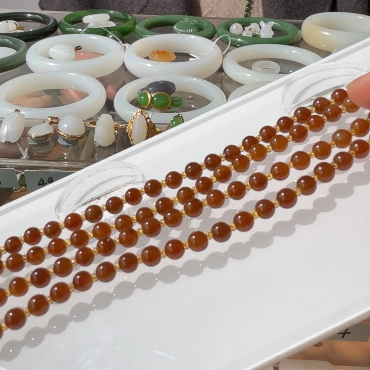 和田玉颈饰未镶嵌城****桃新疆且末料老红糖5.5mm108