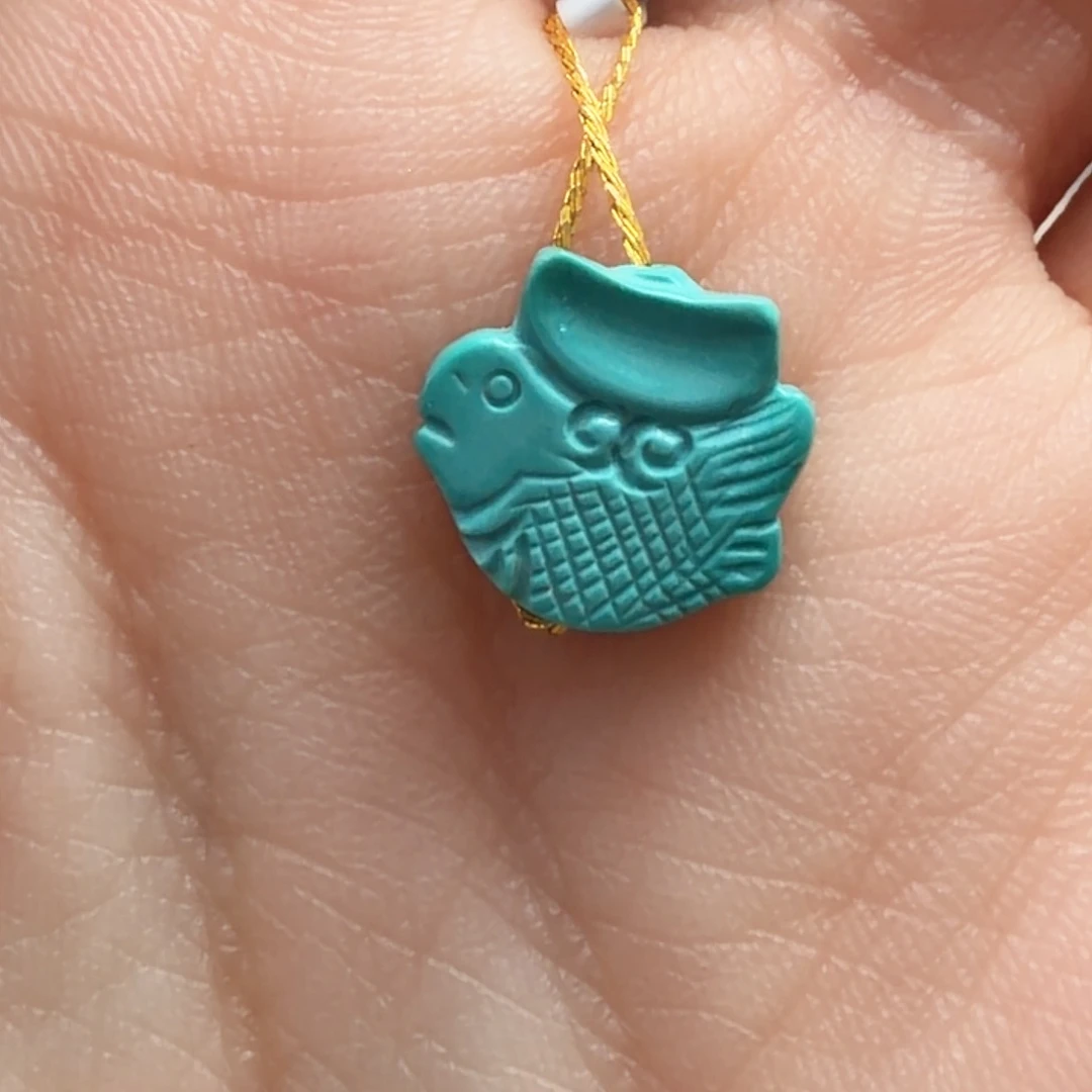 绿松石未镶嵌颈饰