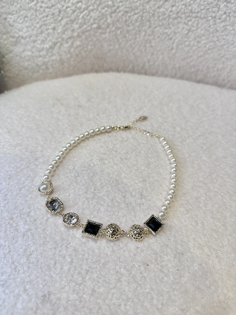 铜合金玻璃项链 女设计感颈链小众精致复古简约黑色镶嵌拼接项链