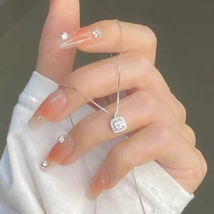 钛钢项链 方糖项链女2025年新款爆款轻奢小众生日礼物颈链锁骨链