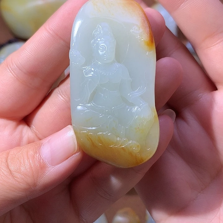 幸***湾和田玉未镶嵌颈饰