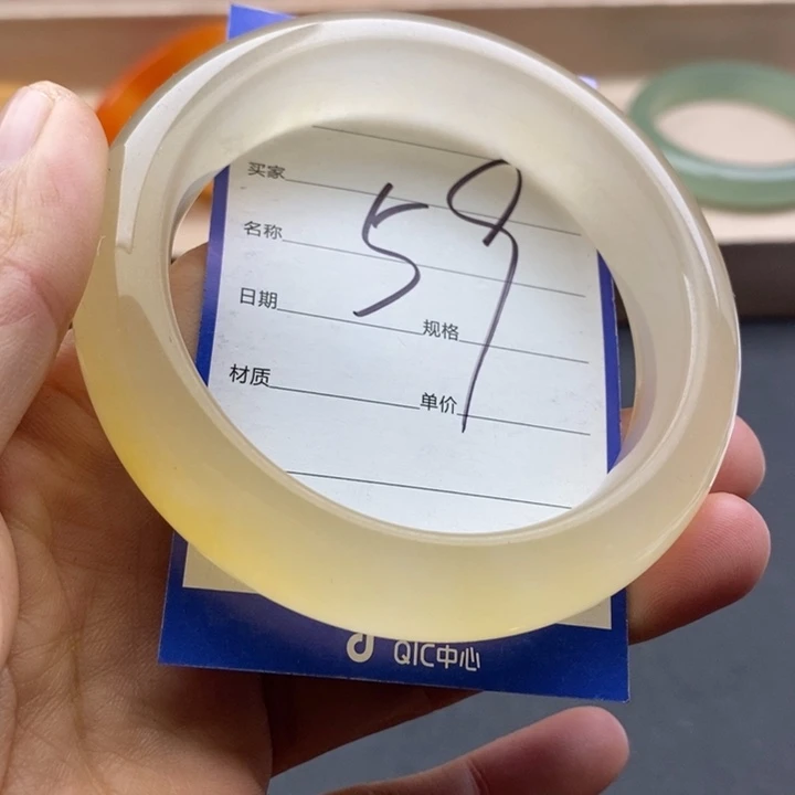 石英质玉未镶嵌手镯