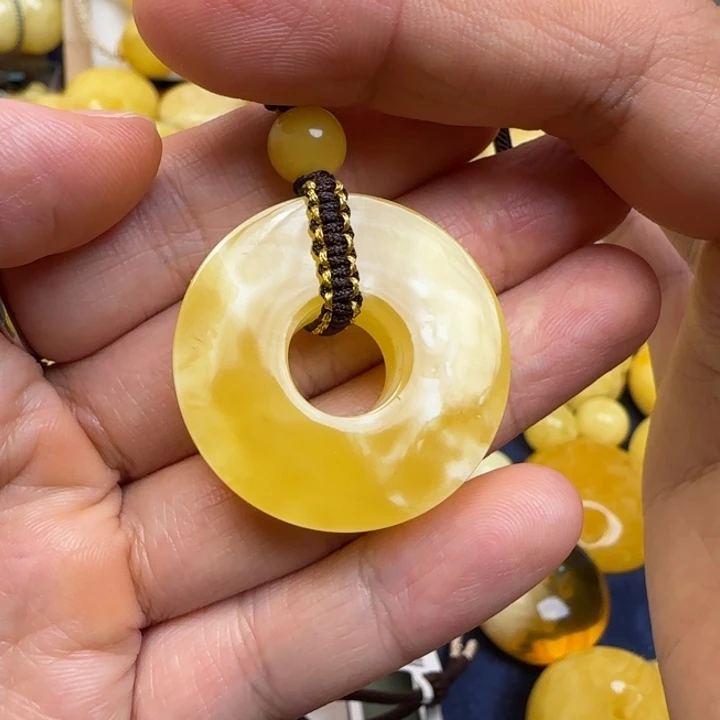 爱***鬼蜜蜡未镶嵌颈饰天然蜜蜡