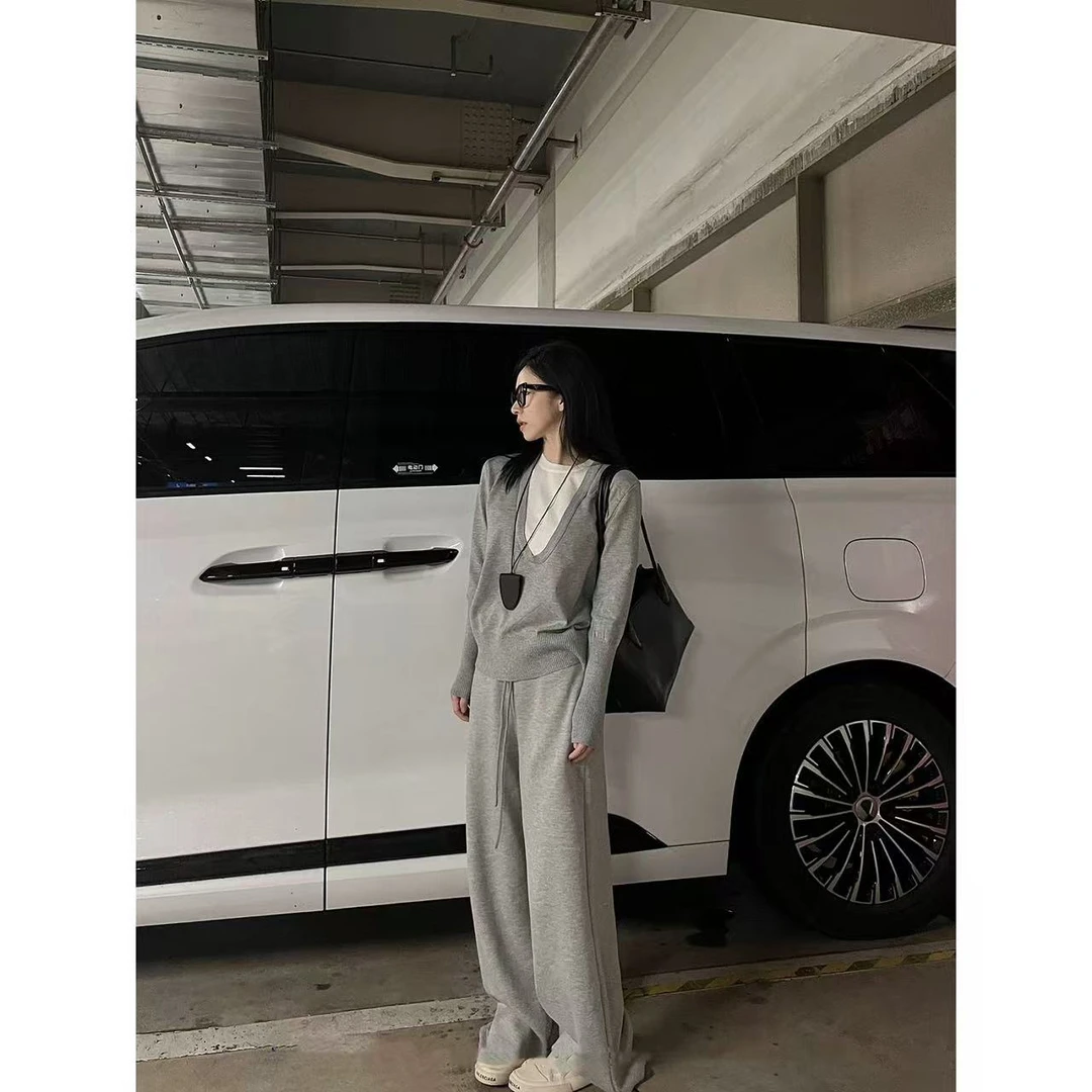 徐秋阳  无忧女孩  百搭时尚休闲设计感显瘦显白毛衣YM248