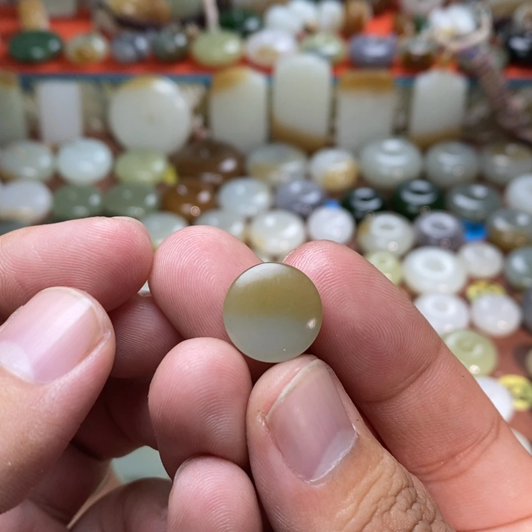 和田玉未镶嵌吊坠(不含链)