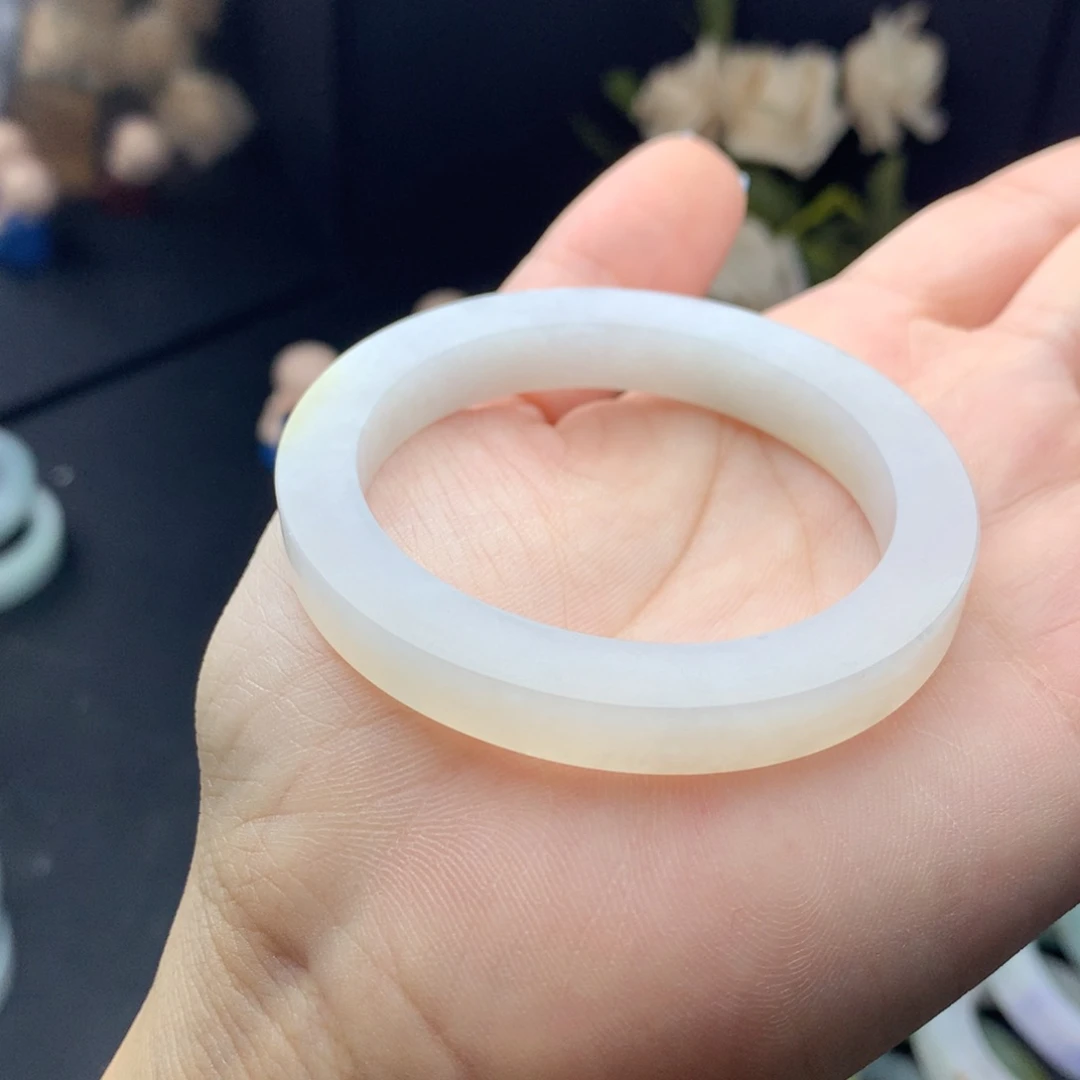 未镶嵌翡翠手镯定制翡翠50-52贵妃