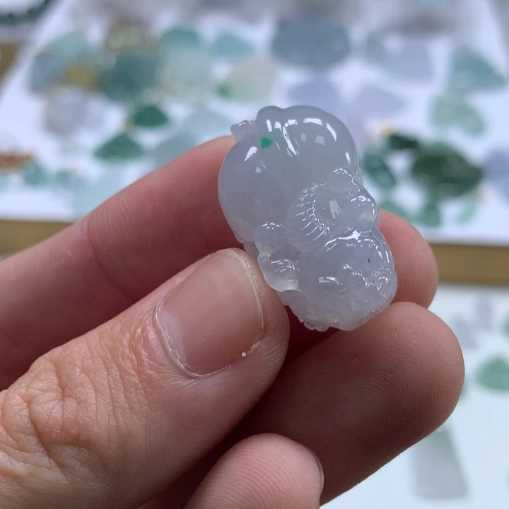 翡翠未镶嵌颈饰翡翠