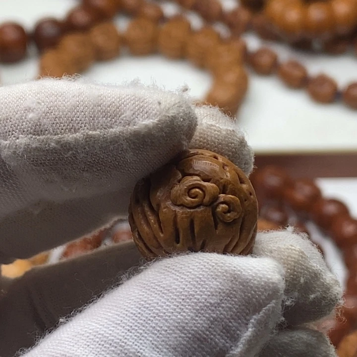 冬***冬桃核纯手工制作工艺品