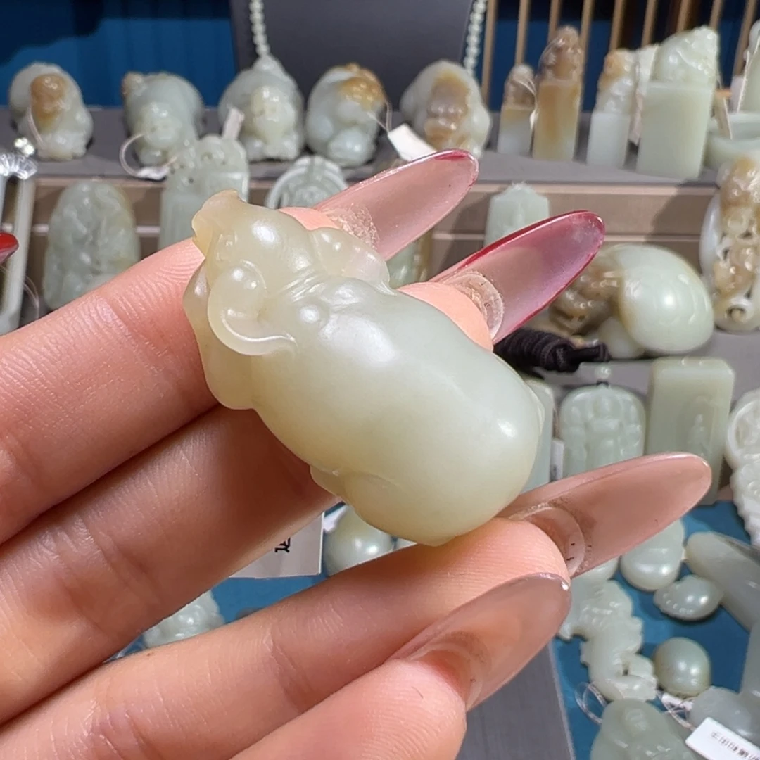 和田玉（糖玉）未镶嵌颈饰