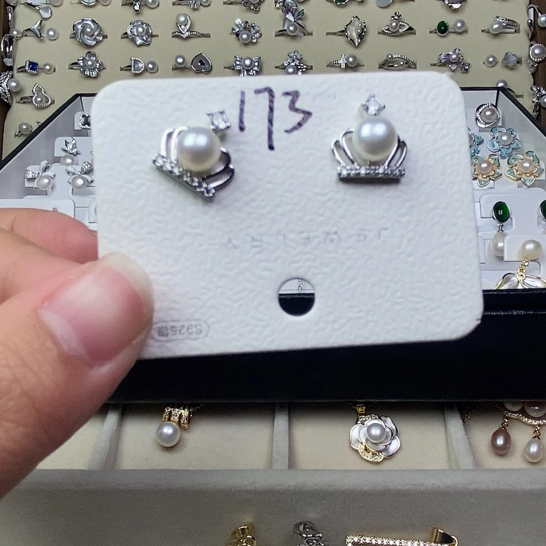 银S925镶嵌淡水珍珠耳饰