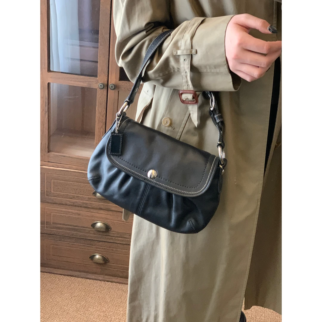 95新 COACH/蔻驰 肥肥中古/单肩包