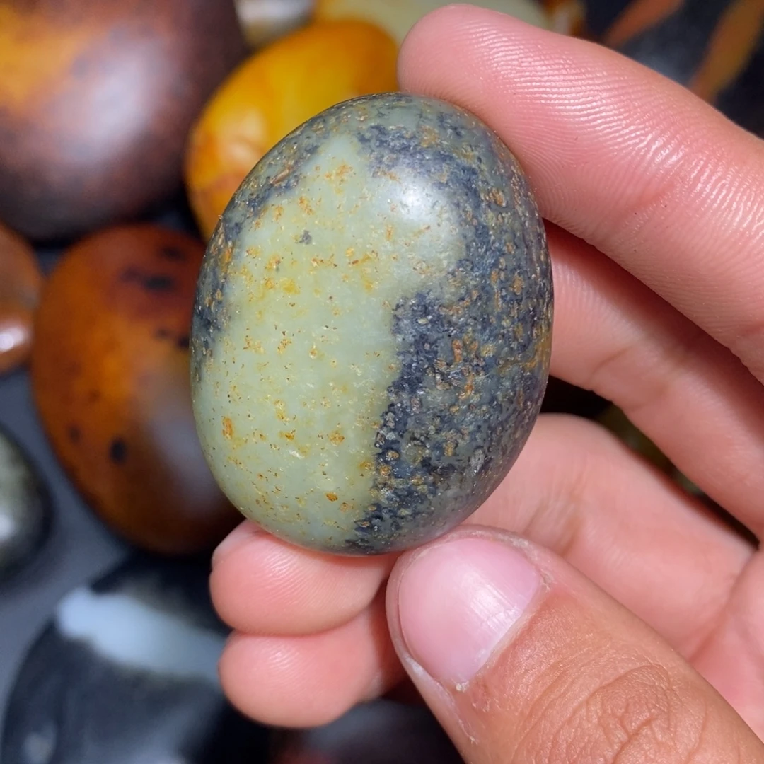 和田玉未镶嵌珠宝奇石