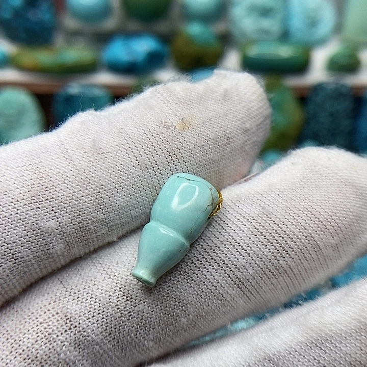 绿松石未镶嵌天然原矿 地大质检