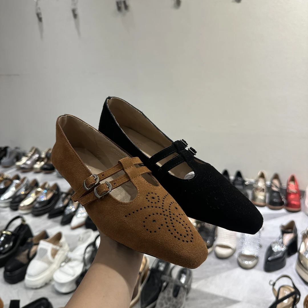 7688-26中跟包头金属装饰胶粘女时装凉鞋复古方头半拖轻熟风