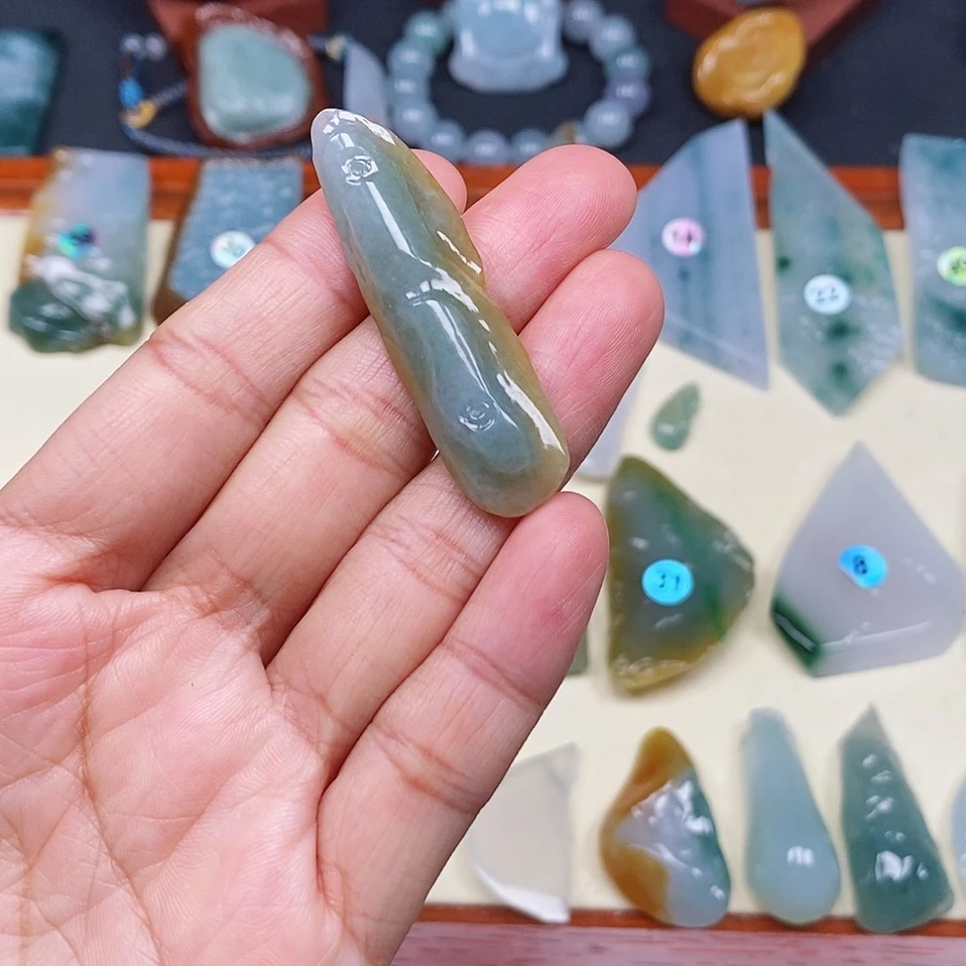 颈饰未镶嵌翡翠翡翠