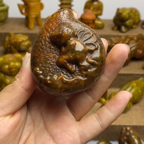 蛇纹石玉未镶嵌颈饰5