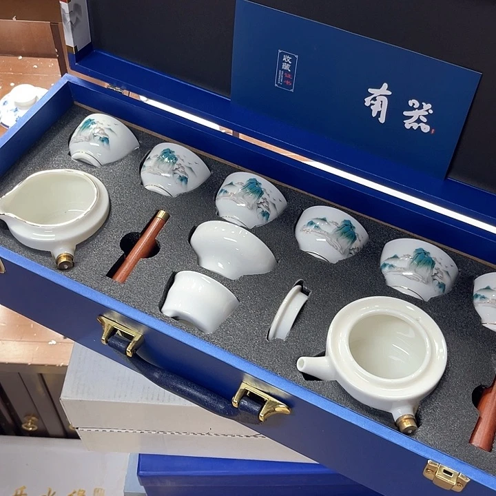 孤品茶具套装等。