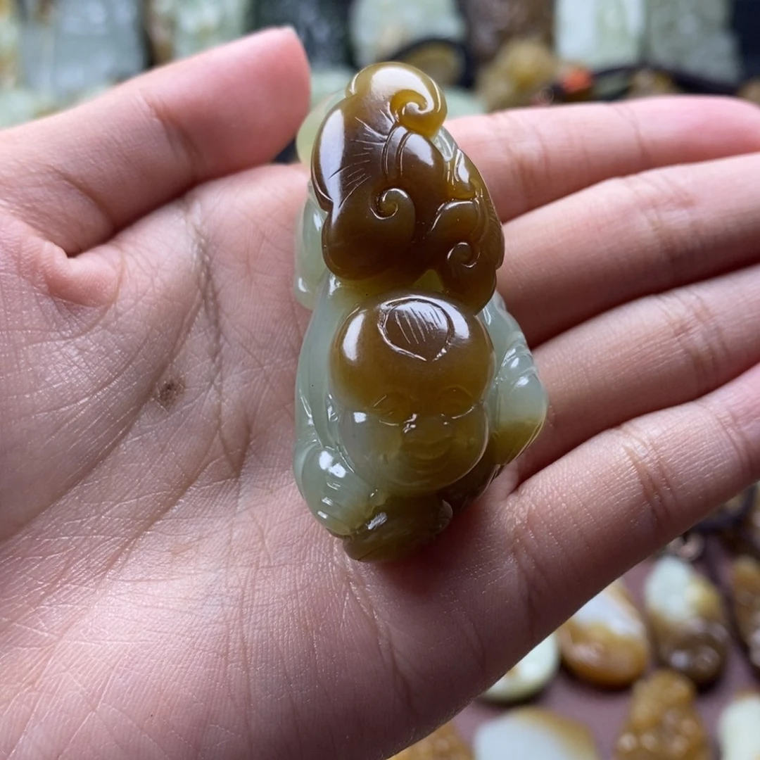 吊坠(不含链)未镶嵌和田玉（糖玉）?****?