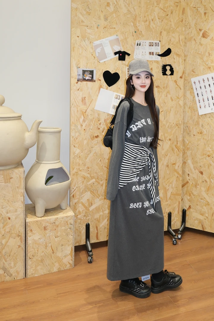 【YJXD】UTUH深灰色印花内搭长袖连衣裙慵懒随性高级叠穿配外搭