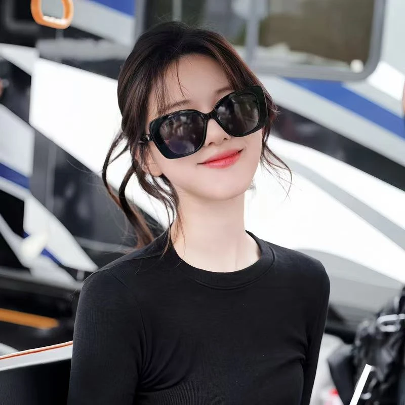 时尚大框女士墨镜遮阳防晒百搭复古潮流方框款式