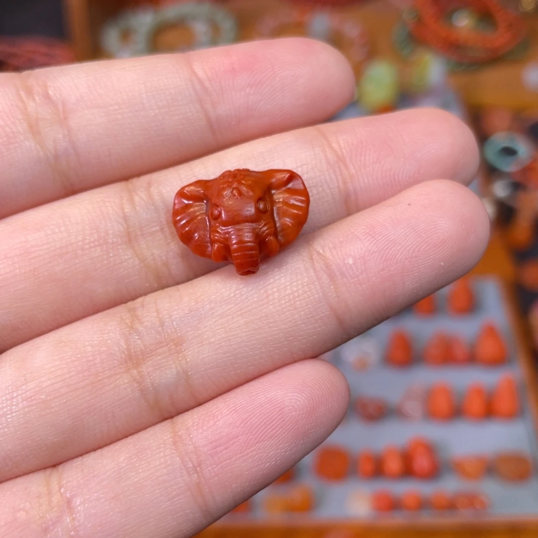 冰***璃未镶嵌换大的补差南红玛瑙