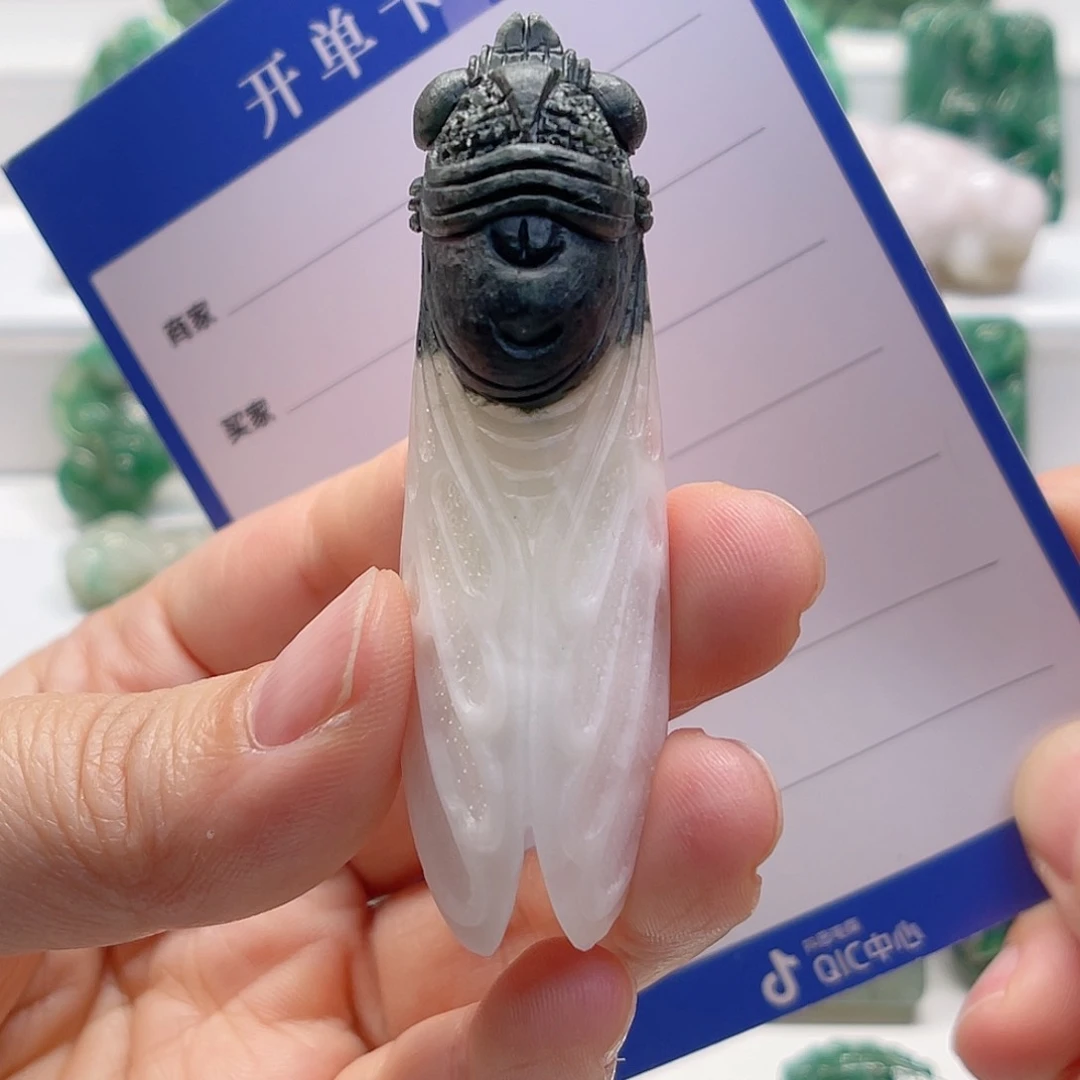 独山玉未镶嵌颈饰