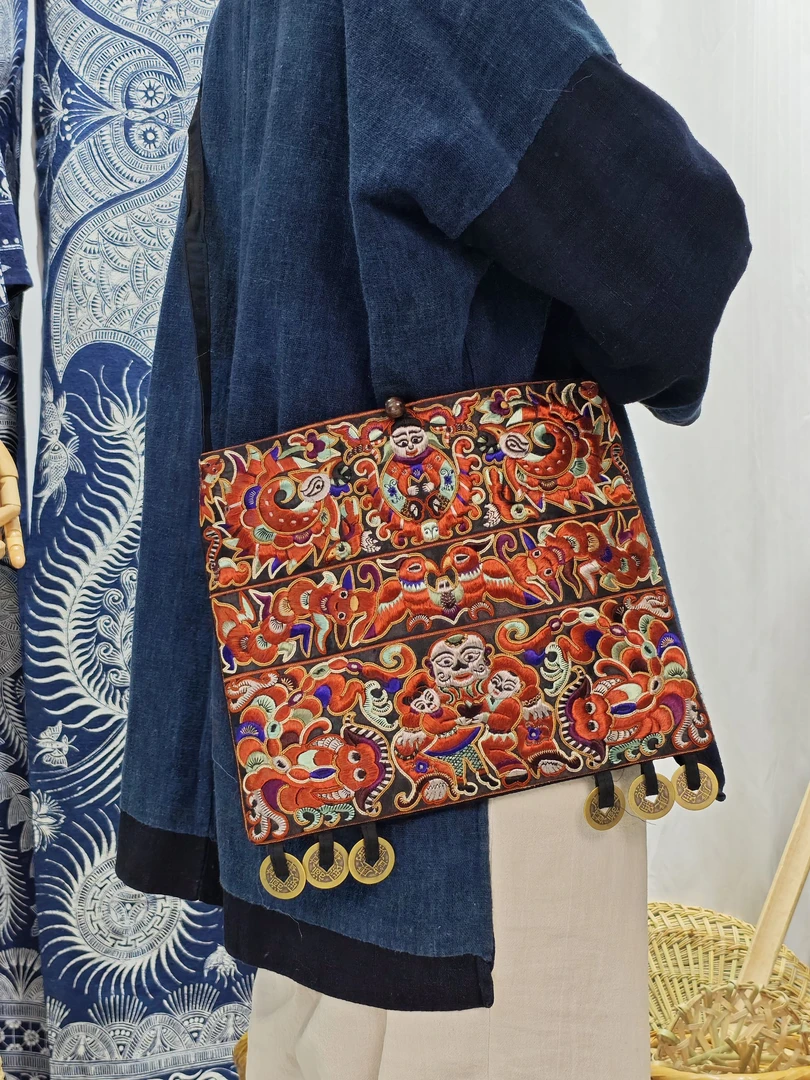 娘娘蜡染纯手工民族刺绣大包