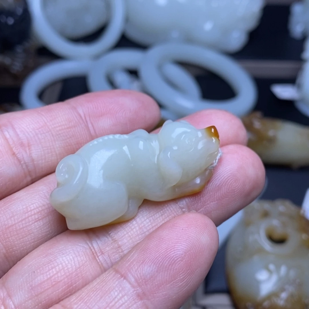 【闪购商品】和田玉（糖玉）颈饰未镶嵌菡*