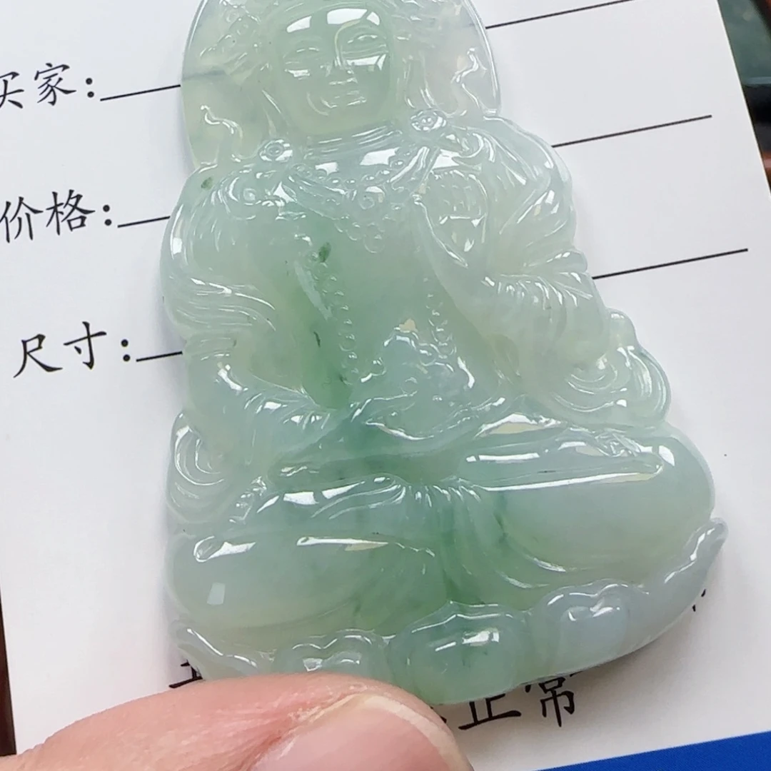 翡翠未镶嵌颈饰度姆