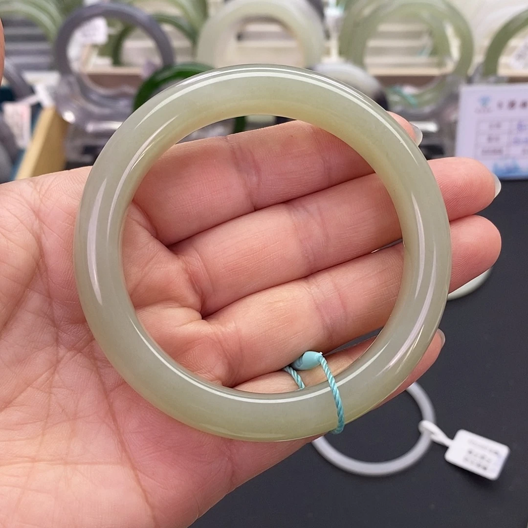 和田玉未镶嵌手镯57.58