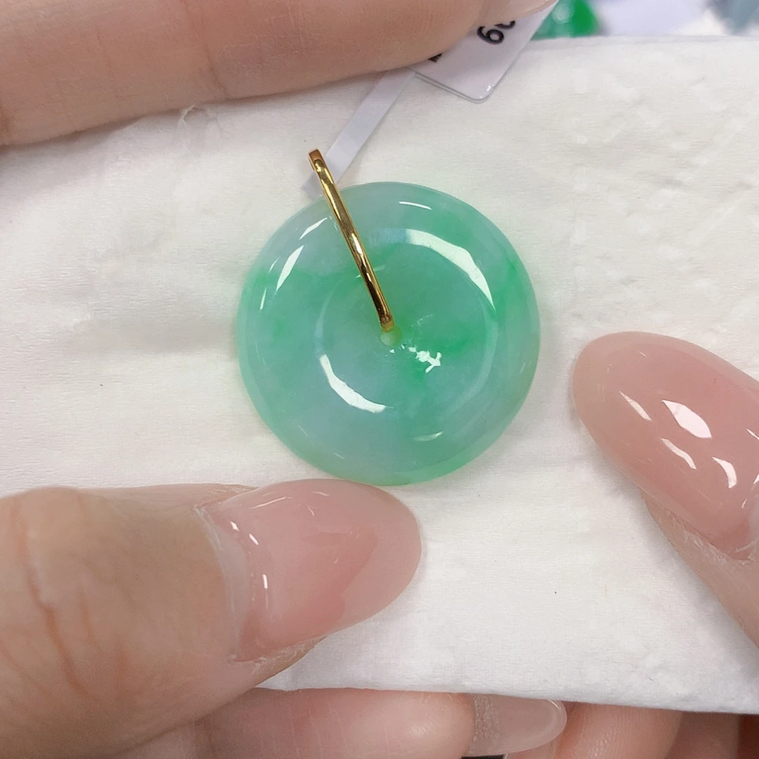 翡翠18K金镶嵌颈饰天然翡翠a货 百元以上9米证书费自理