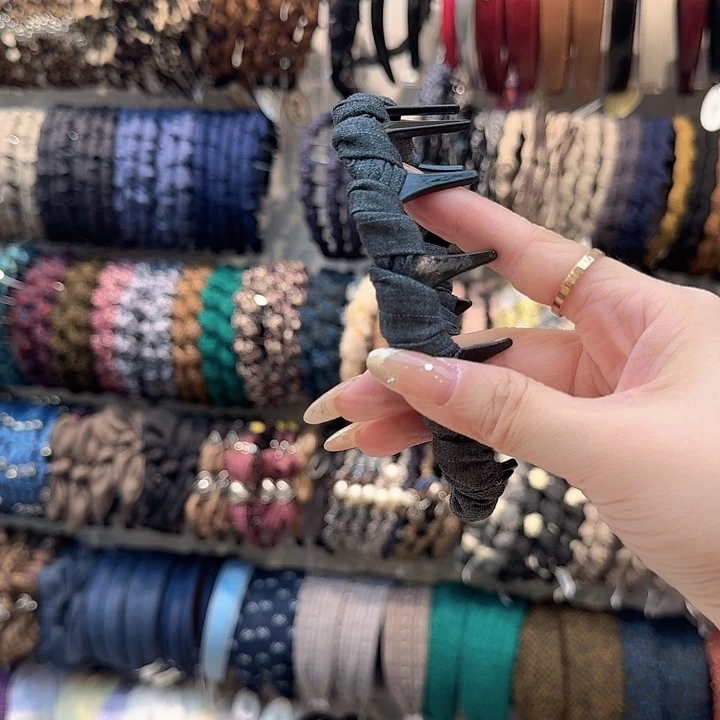 布艺非金属灰色西装料带齿发箍