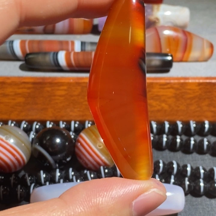 未镶嵌颈饰玛瑙/玉髓